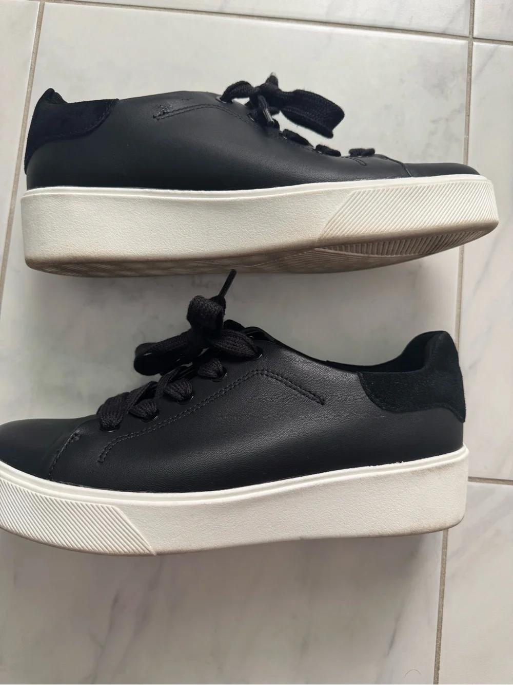 Naturalizer Morrison 2.0 Black Leather Sneakers Women’s Size 8W 8 Wide